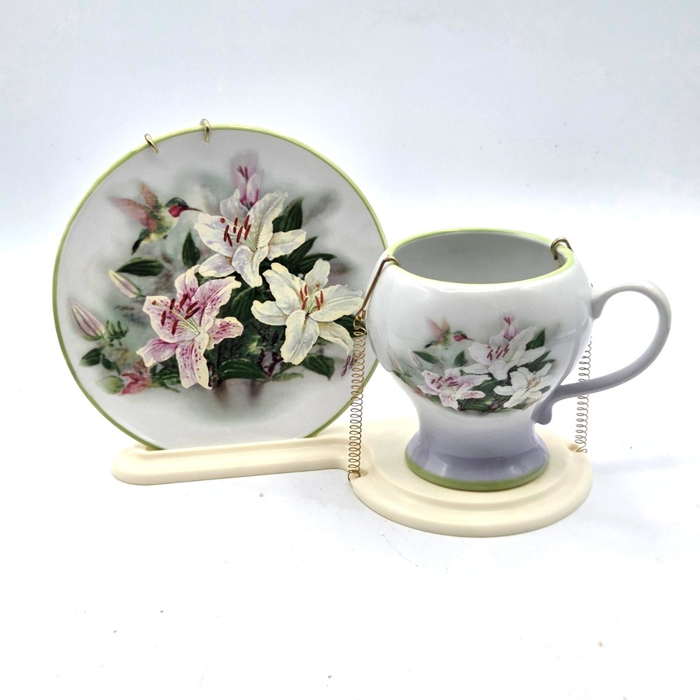 Teleflora Hummingbird & Lilies Lena Liu Tea Cup &‎ Saucer Set  with Stand